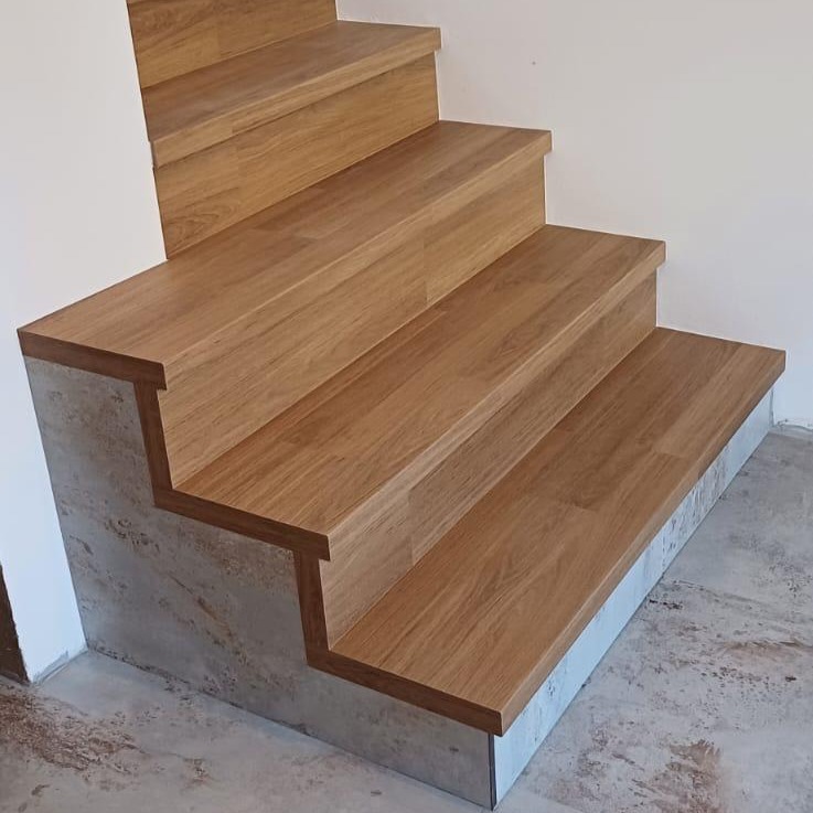 vinylové schodiště s nosem SF40